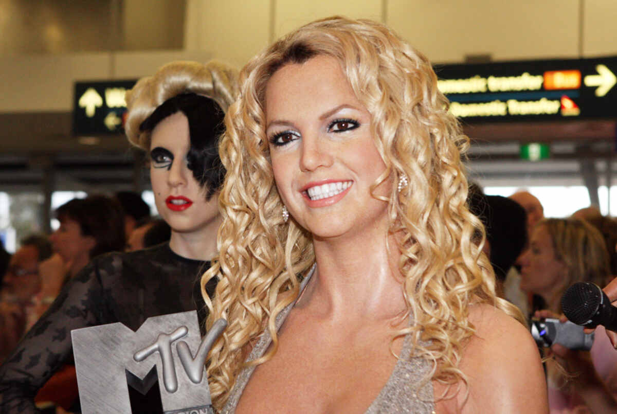 Britney Spears teeth